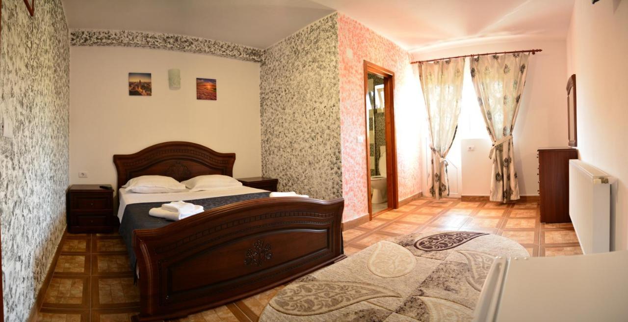 Hotel La Mateo Călimăneşti Esterno foto