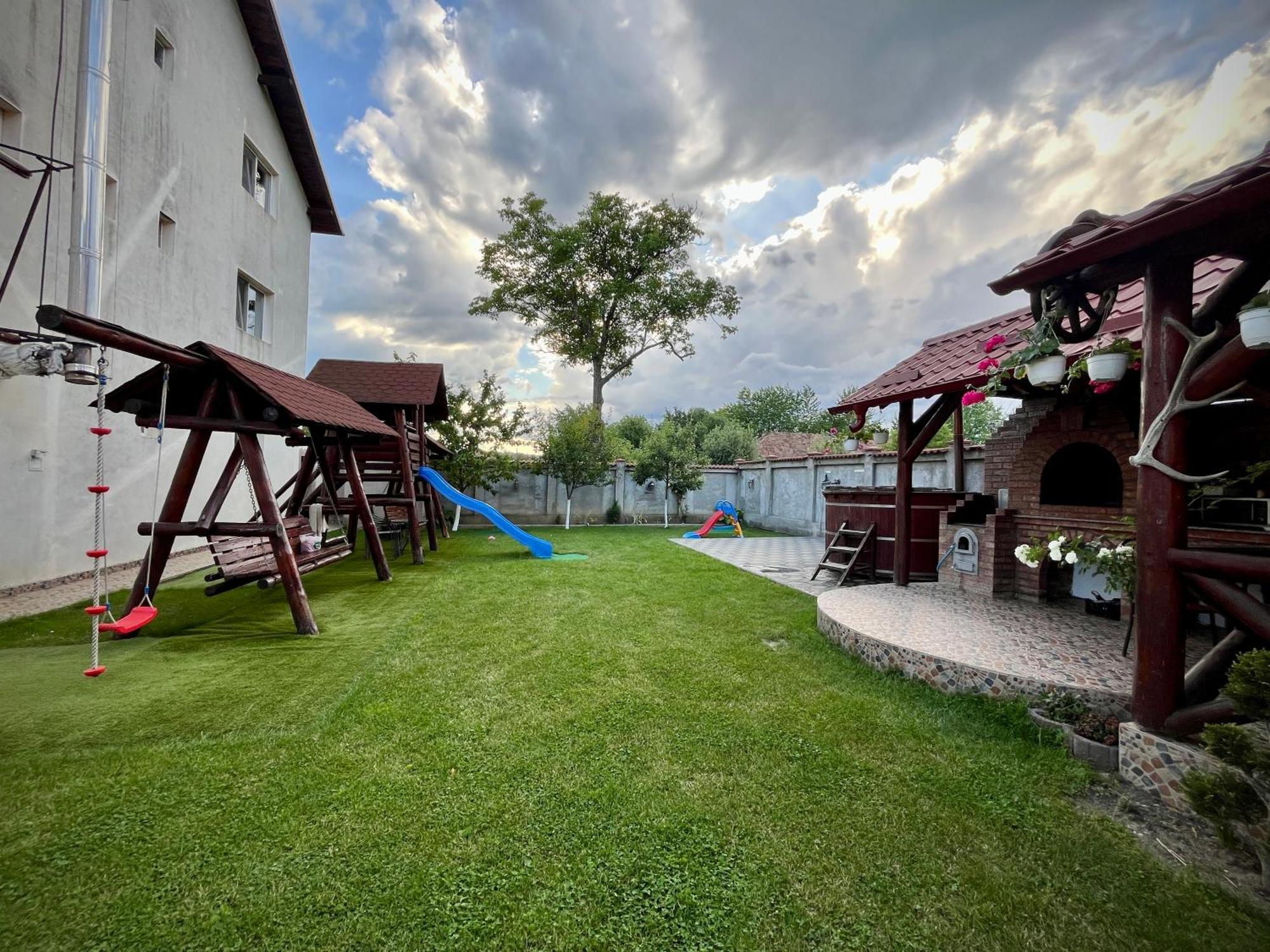 Hotel La Mateo Călimăneşti Esterno foto