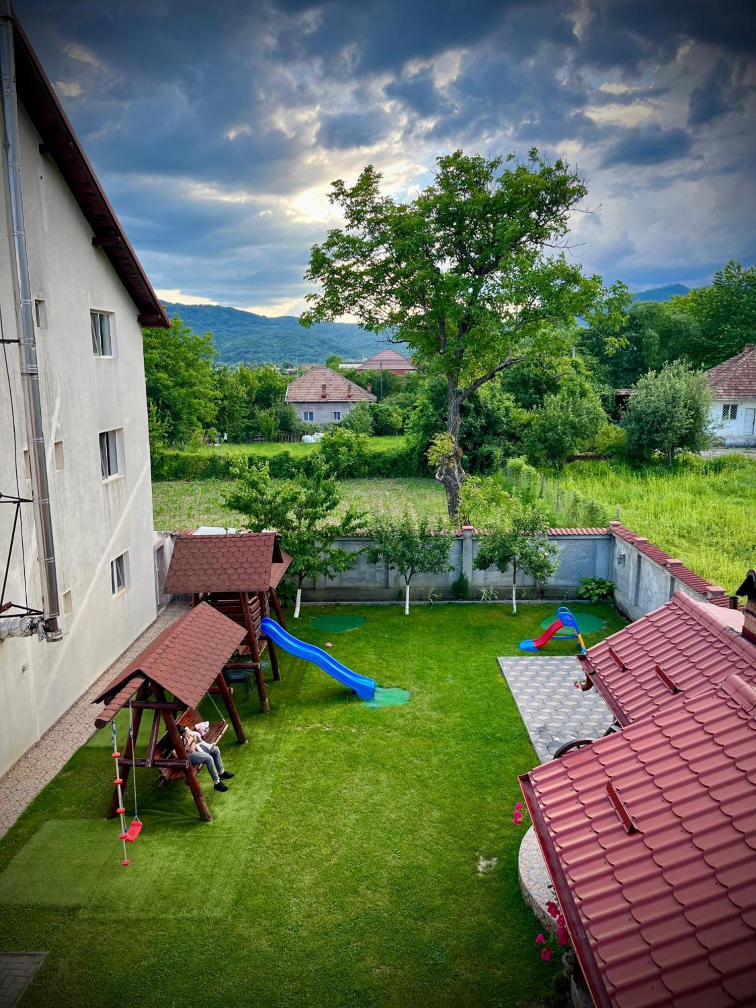 Hotel La Mateo Călimăneşti Esterno foto