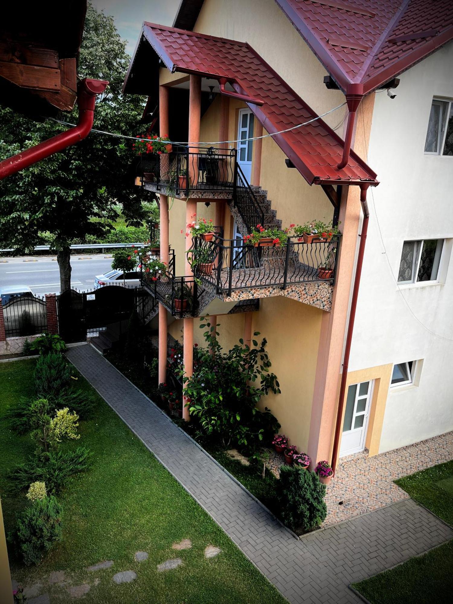 Hotel La Mateo Călimăneşti Esterno foto