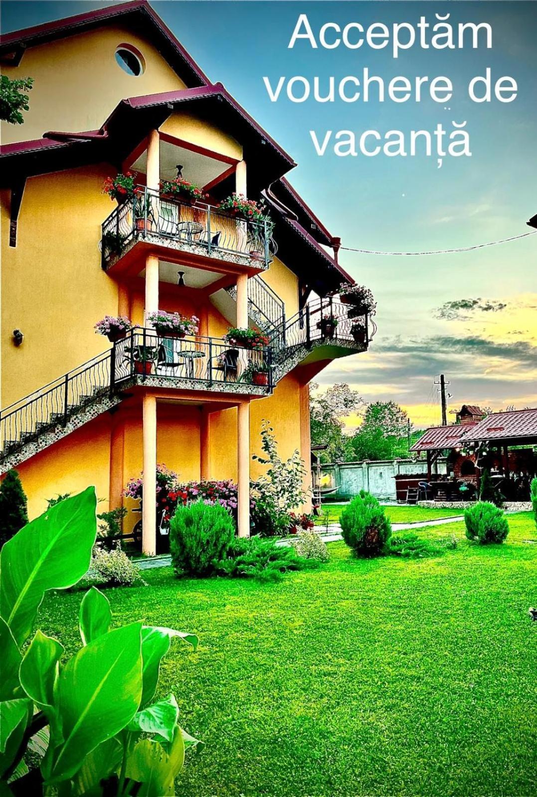 Hotel La Mateo Călimăneşti Esterno foto